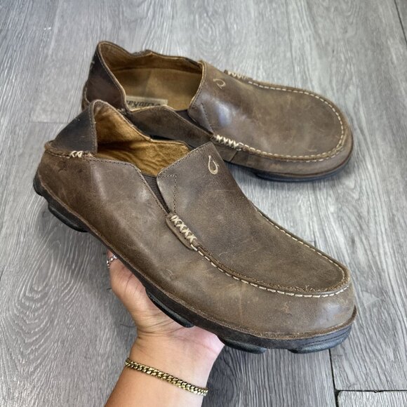 Athletic_Shoes